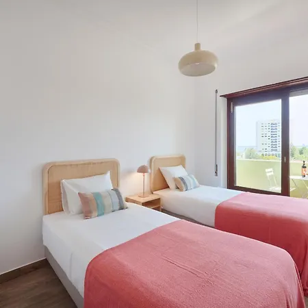 Ocean Balcony, 10m Walk To Beach, By Timecooler *