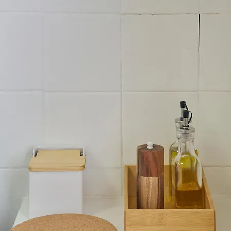 Ocean Balcony, 10m Walk To Beach, By Timecooler Apartamento