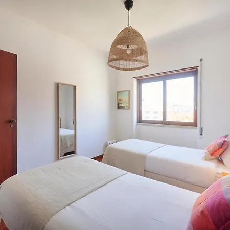 Ocean Balcony, 10m Walk To Beach, By Timecooler Apartamento