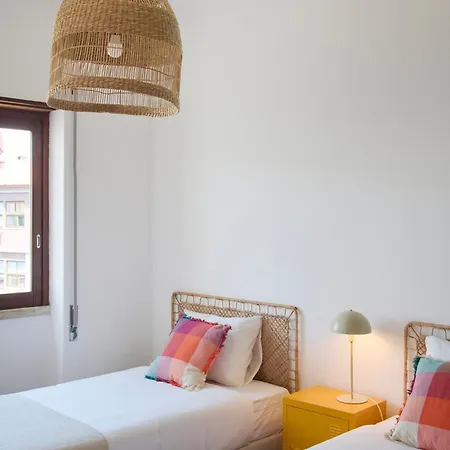 Ocean Balcony, 10m Walk To Beach, By Timecooler Setúbal