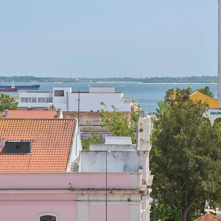 Ocean Balcony, 10m Walk To Beach, By Timecooler
