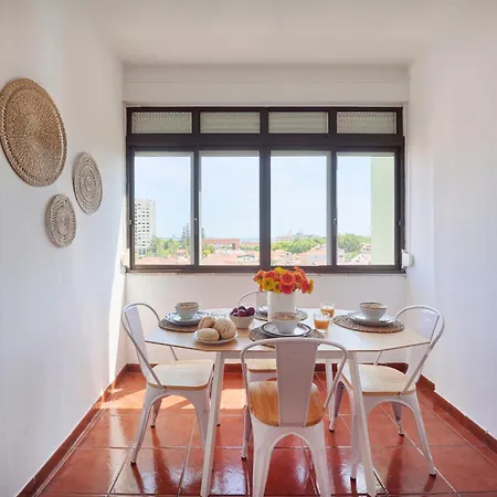 Apartamento Ocean Balcony, 10m Walk To Beach, By Timecooler Setúbal